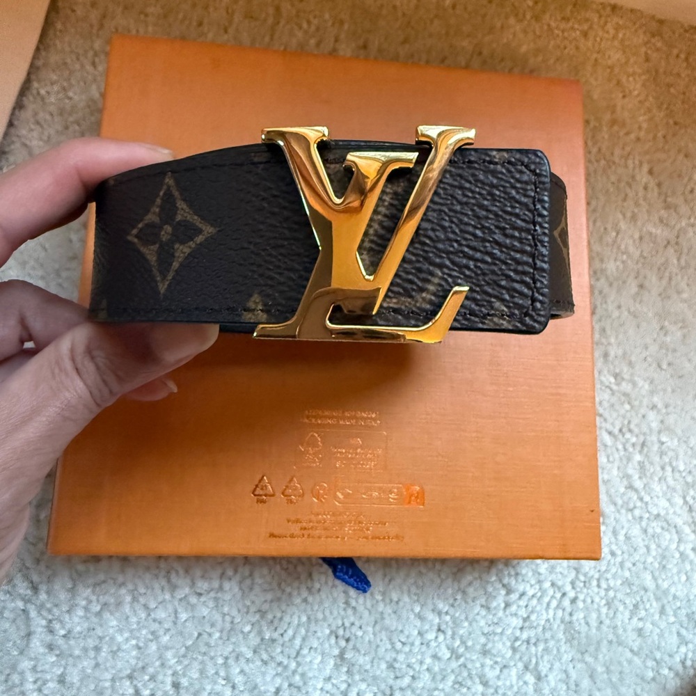 SOLD Louis Vuitton LV Initiales 30mm Reversible Belt 90/36 Monogram And Black